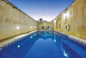 Haven Farmhouse With Private Pool - Image 5