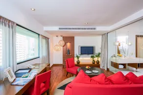 Narai Hotel - Image 5