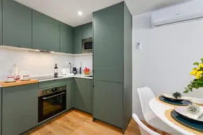 Golden Bay Apartment - Image 3