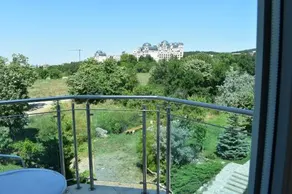 Nushev Hotel - Image 4