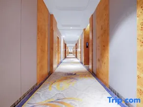 Fanjing Cloud Villa Hotel - Image 3