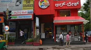 Hotel Kings Gateway - Image 4