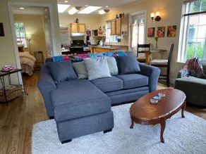Red Roof Inn Cottage - Image 4