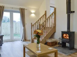 Ridings Farm Bungalow - Image 5