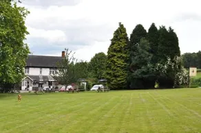 The Clytha Arms - Image 3