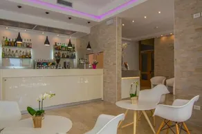 Hotel Dolomiti - Image 2