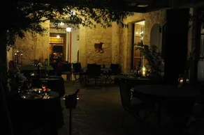 Petit Hotel Sa Plaça - Image 4