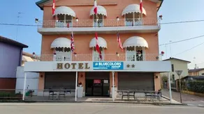 Hotel Lucy - Image 2