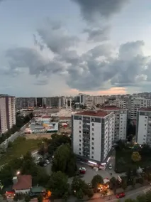 Boulevard Apartments - Image 4