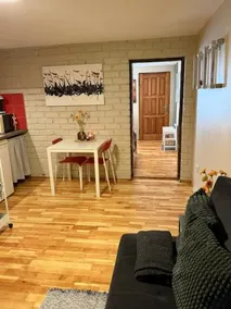 Little house - Image 3