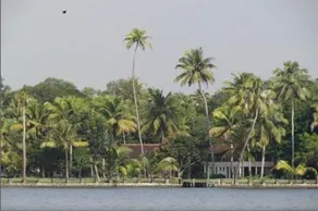 Kovilakam Lakeside Villa - Image 2