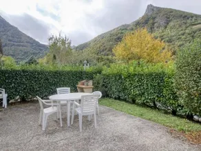 Apartment Chalets De Cauterets 8 - Image 2
