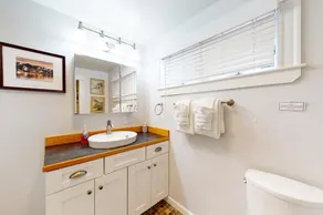 Harrington Cove Cottage - Image 3