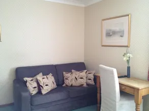 Home from Home Guest House - Image 2