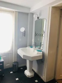 Lake view Apartments - Image 4