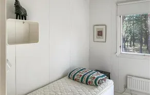 4 Bedroom Gorgeous Home In Yngsj - Image 5