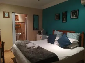 La Familia Guest House - Image 2
