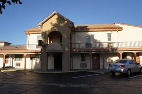 Royalinn & suites - Image 5