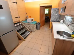 Spacious Holiday Home With Pool - Image 2