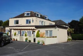 Appletree Bungalow - Image 2