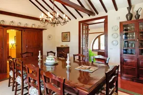 Luxurious Villa Oasis in Santa Brigida - Image 3