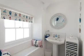 Thimble Cottage - Image 4
