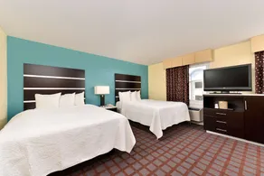 Americas Best Value Inn New London Mystic - Image 5