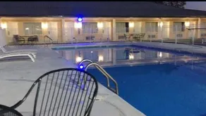 GREENWOOD INN - Image 3