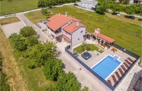 Beautiful Home In Hrvace With Wifi - Image 4