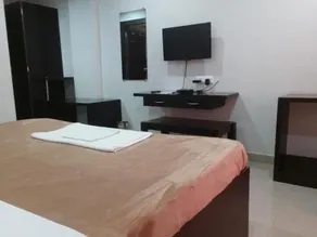 The Ambassador Inn - Image 2