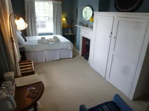Manor Cottage Bed and Breakfast - Image 4