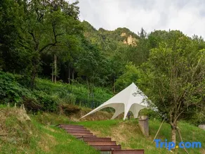 Nanxi · Spring Breeze Ten Miles Wild Luxury Resort Manor (Shennongjia Muyu) - Image 2