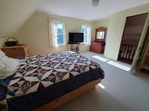 Meta Goldin Farmhouse Meadow - Image 3