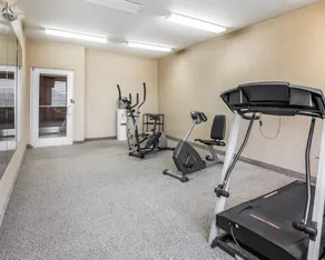 Rodeway Inn & Suites Salina - Image 3