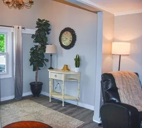 2 Bedroom With Queen Sofa Sleeper - Image 4