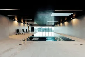 Stylish Luxurious Apt w Pool & Gym ID214 - Image 5