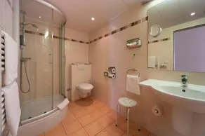 Britta’s Parkhotel - Image 2