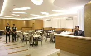Hotel Pent House - Image 5