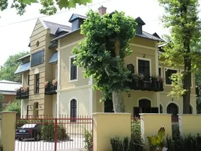 Park Hotel And Restaurant - Image 4