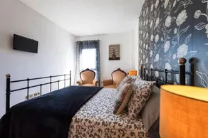 Vecindario Plaza Apartment - Image 5