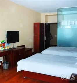 Qingdao Dahaidong Hotel (Licun Pedestrian Street Weike Plaza) - Image 2