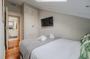 2 bedrooms 2 bathrooms- Penthouse- Almagro- MintyStay - Image 5