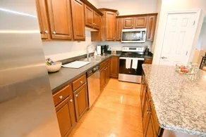Walk to Notre Dame Spacious 3BR Townhome w Garage Family-friendly Amenities 123p - Image 5