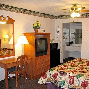 Deerfield inn Portland - Image 3