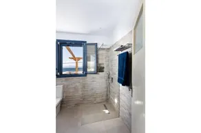 Thalassa House - Image 5
