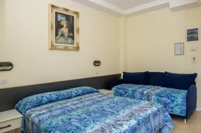 Hotel Cristina - Image 3