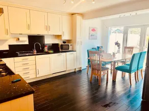 Gorgeous Cosy Home 2 Miles From Heathrow Airport - Image 4