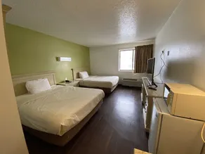 Travelodge Cleveland/Willoughby - Image 5