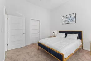 Luxurious 1-Bedroom Fishers - Image 2