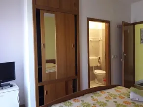 Studio & Rooms - Image 2